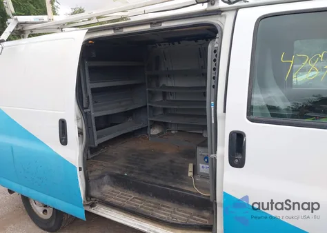 2013 Chevrolet Express 2500 Work Van z USA, uszkodzony, nr VIN 1GCWGFCA5D1140428